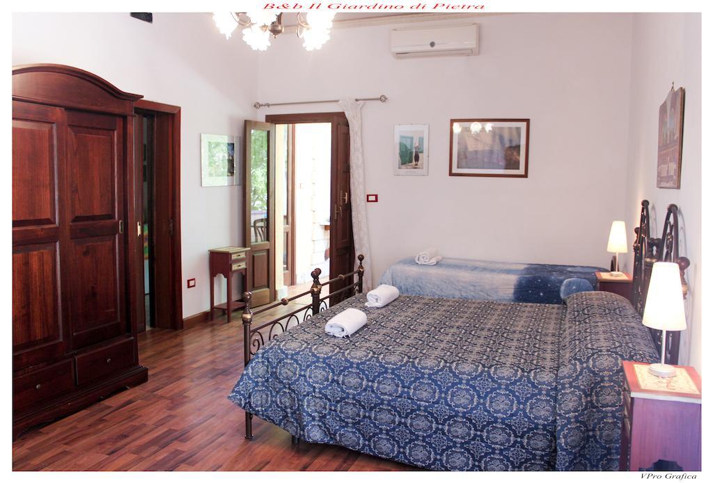 Bed and Breakfast Il Giardino Di Pietra Noto Pokoj fotografie